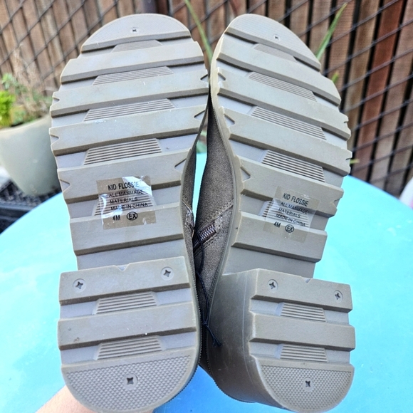 Pop Girls Boots Kid Flossie Size 4M - Picture 16 of 16